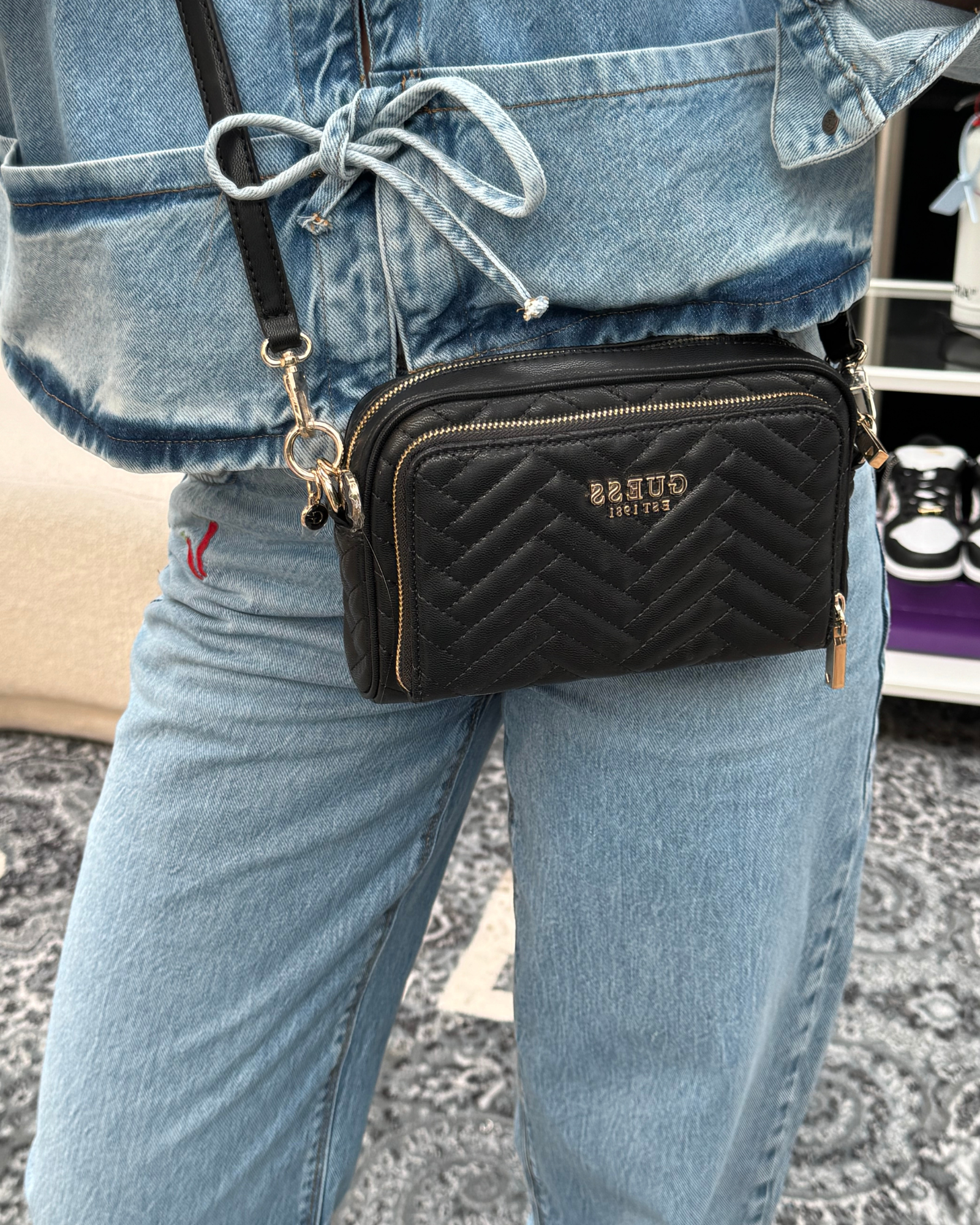 Anning Crossbody